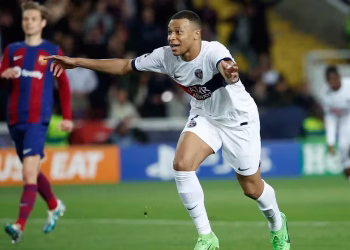 Con Mbappé como figura, PSG goleó 4-1 al Barcelona y se clasificó a las semifinales de la Champions League
