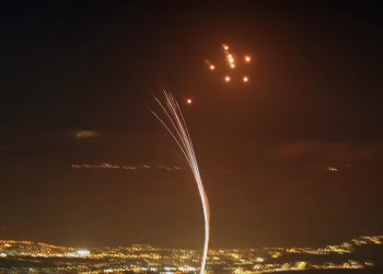 Israel bombardeó siete regiones del Líbano en represalia por el ataque de Hezbollah que mató a 12 niños en los Altos del Golán