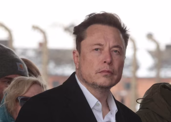 Elon Musk denunció que el juez De Moraes está violando la ley brasileña al bloquear X en el país