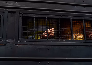 El Observatorio Venezolano de Prisiones denunció irregularidades en el traslado de los detenidos tras las protestas por el fraude electoral