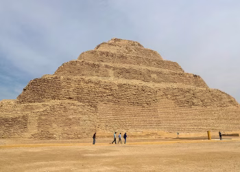La nueva teoría sobre las pirámides de Egipto que explicaría cómo fueron construidas