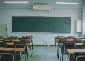 Una ex maestra de 26 años fue condenada por su relación con un alumno