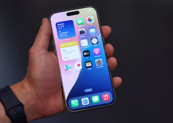 iPhone 16 se lanzó hace poco y ya tiene un primer fallo que bloquea la pantalla