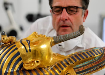 Una nueva investigación descubrió una impactante revelación sobre la máscara funeraria de Tutankamón
