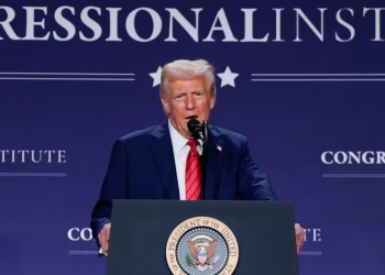 Donald Trump ordenará construir un “escudo antimisiles” y advirtió por la IA de DeepSeek: “Debería ser un llamado de atención”