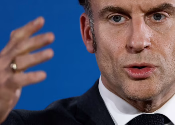 Macron denunció “intentos de desestabilización” del régimen de Putin en Moldavia