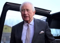 El rey Carlos III debió ser hospitalizado tras sufrir efectos secundarios por su tratamiento contra el cáncer