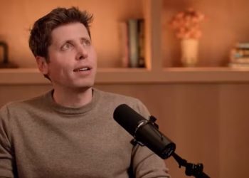 Sam Altman revela el próximo logro de ChatGPT: superar a la humanidad en lenguaje hablado