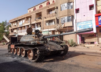 Guerra civil en Sudán: un ataque con drones deja al menos 70 muertos en una mezquita de Darfur del Norte