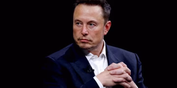 Elon Musk criticó a Microsoft por publicaciones de empleados tras la muerte de Charlie Kirk
