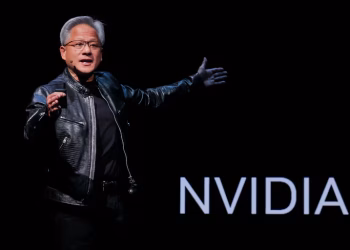 Suplantan a Jensen Huang, CEO de Nvidia: robaron a miles de personas con un video de YouTube