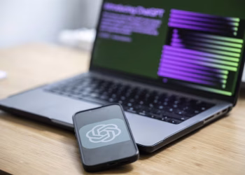 OpenAI planea transformar ChatGPT en algo más que una IA: su visión es convertirlo en un sistema operativo