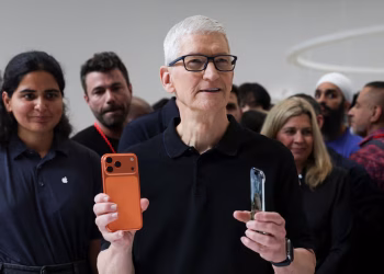 Apple se prepararía para un cambio inminente: la salida de su CEO, Tim Cook