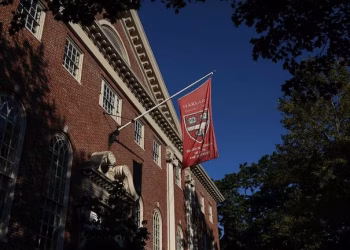 Universidad de Harvard confirma que fue hackeada a través de la modalidad de phishing telefónico