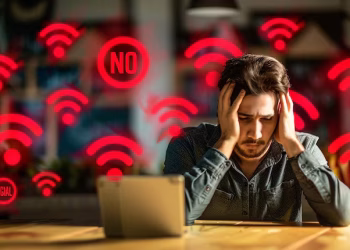 Por qué tu WiFi nunca llega a la velocidad de internet contratada y cómo solucionarlo