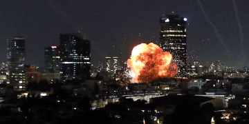 El régimen de Irán lanzó más de 200 misiles contra territorio israelí: al menos un muerto