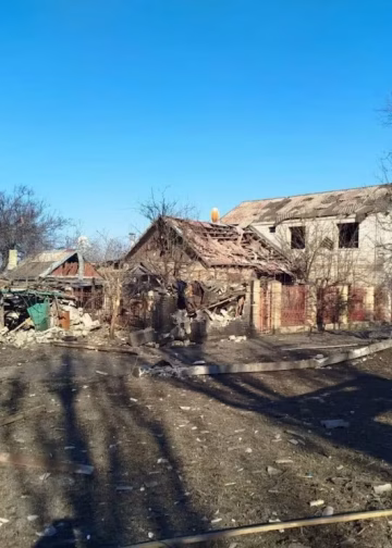 En medio de las negociaciones de Abu Dhabi, un ataque ruso con municiones de racimo mató a siete personas en Ucrania