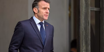 Francia despliega su portaaviones nuclear Charles-de-Gaulle tras el cierre del estrecho de Ormuz: “No podemos permitir que se bloqueen las rutas estratégicas”