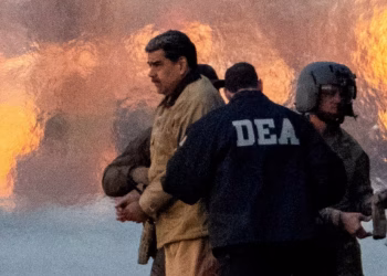 El soldado estadounidense acusado de usar información secreta para apostar sobre la captura de Nicolás Maduro se declara “no culpable”
