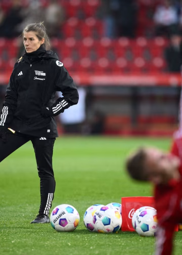 Histórico: una entrenadora fue elegida para dirigir un equipo masculino en una importante liga de fútbol en Europa