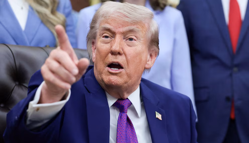 Trump dijo que el alto el fuego con Irán tiene “1% de posibilidades de vivir” y prometió una “victoria total”