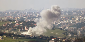 Israel ordenó nuevas evacuaciones en el sur de Líbano mientras amplía su ofensiva contra el grupo terrorista Hezbollah