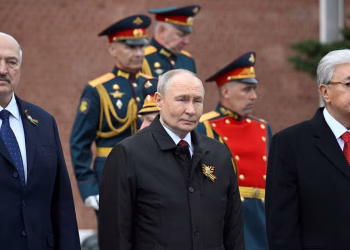 Vladimir Putin presidió un desfile militar austero por el Día de la Victoria y habló de la invasión a Ucrania: “El triunfo será nuestro”