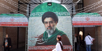 Irán busca ganar tiempo a costa de la ofensiva de Hezbollah con drones que obligan a Israel a responder