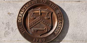 Estados Unidos sancionó el esquema de seguros marítimos con el que Irán extorsiona a buques en el estrecho de Ormuz