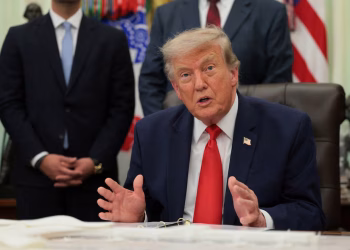 Tras el ataque contra una instalación de gas de Estados Unidos en Egipto, Donald Trump afirmó que bombardeará Irán “con mucha fuerza”