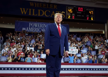 Donald Trump amenazó a los rebeldes hutíes de Yemen con un “gran castigo militar” tras los ataques en el mar Rojo