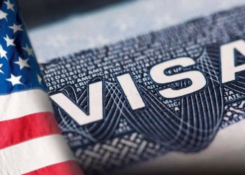 Freno al veto migratorio en Estados Unidos: un juez declara ilegal la suspensión de visas de residencia para 75 países