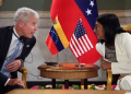 Venezuela firmó acuerdos con Chevron y ENI para impulsar su producción petrolera con el respaldo de Estados Unidos