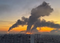 Ucrania lanzó un bombardeo “significativo” contra una refinería petrolera en Moscú durante el último día de las elecciones rusas