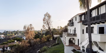 Una villa en Los Ángeles que sirvió de refugio para exiliados alemanes que huían de los nazis reabre sus puertas