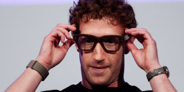Meta estaría listo para despedirse de la cámara de sus gafas inteligentes: se cambiaría por una versión con 6 micrófonos