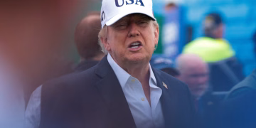 Donald Trump instó a Ucrania a frenar los ataques contra las refinerías rusas: «Está perjudicando al mundo»