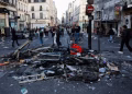 Francia anuncia toques de queda parciales tras los saqueos y casi 2.400 detenidos