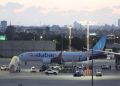 Emiratos Árabes dijo que lo sucedido en el vuelo de Flydubai es un aviso de que la lucha contra el terrorismo “no ha terminado”