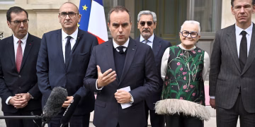 Lecornu denunció un plan insurreccional de grupos de extrema izquierda tras los disturbios y saqueos en Francia