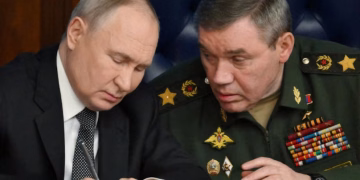 Rusia instó a diplomáticos y extranjeros a abandonar Kiev ante nuevos ataques masivos: “Se exponen a un peligro mortal”